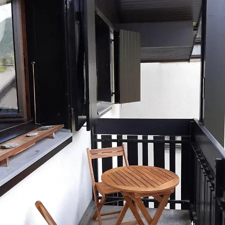 T2 Calme Avec Balcon Et Parking à - Fr-1-517-64 Appartement Chamonix